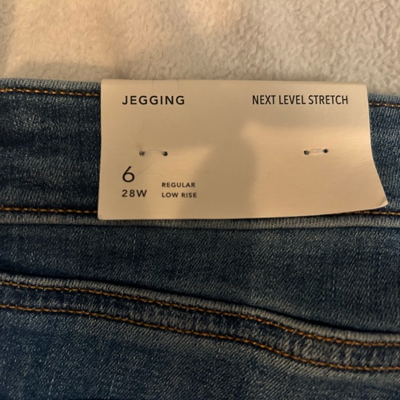 never worn American Eagle jeans/ jegging- next level stretch - Picture 4 of 8